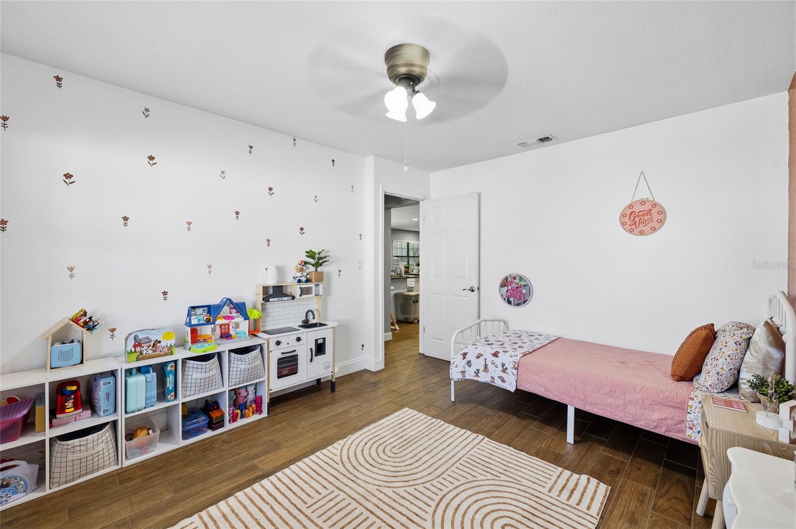 CONNELL HEIGHTS UNIT 06 - Residential