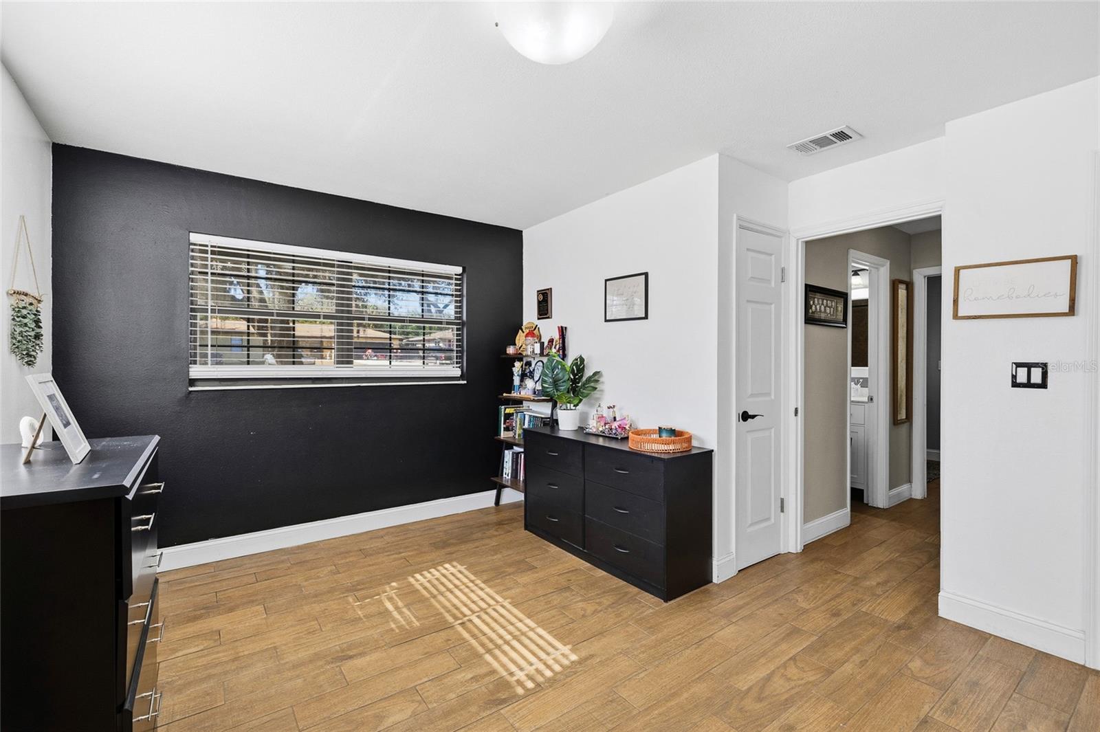 CONNELL HEIGHTS UNIT 06 - Residential