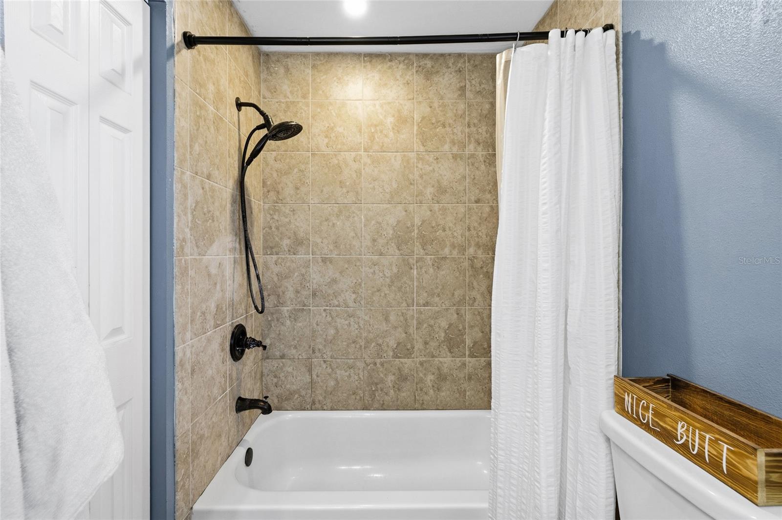 CONNELL HEIGHTS UNIT 06 - Residential