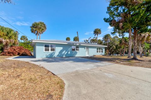 Photo of 4 Main Street, Port Orange, FL 32127 (MLS # V4946568)