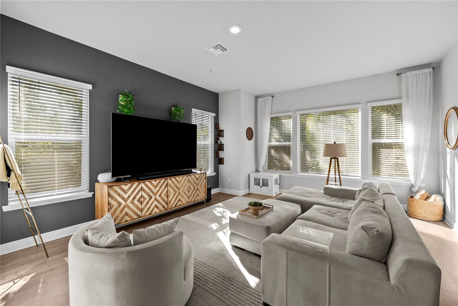 SOUTH TAMPANIA TOWNHOMES - Residential