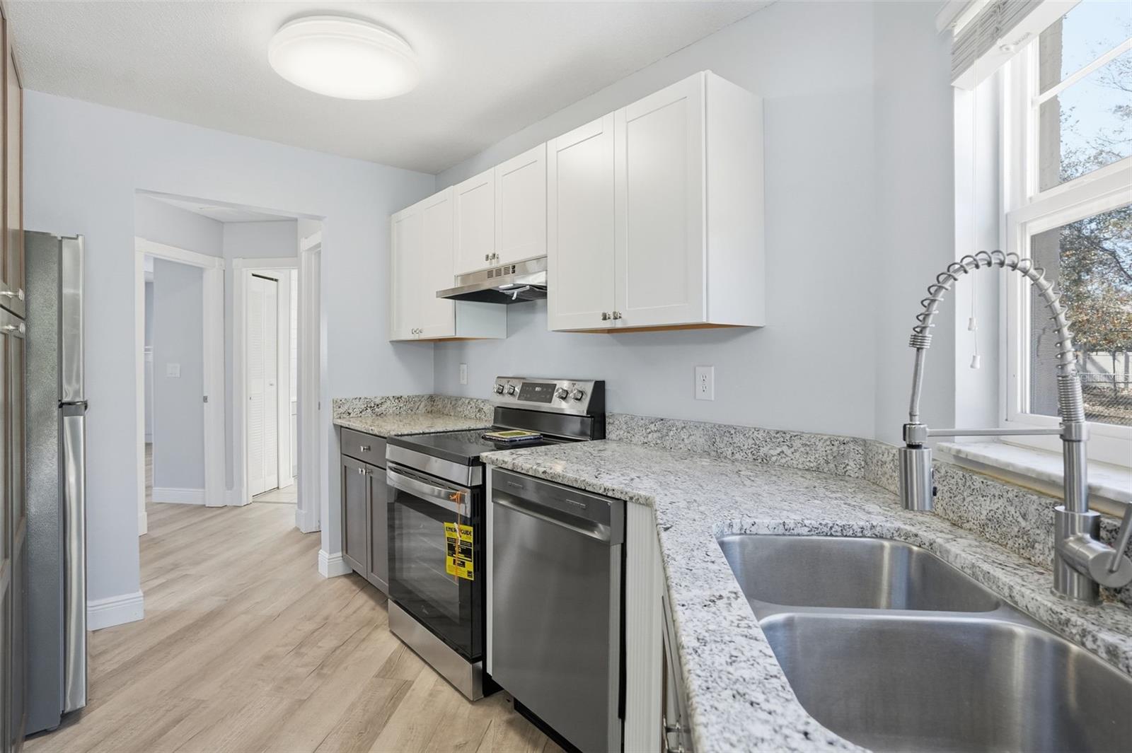 SPRING HILL UNIT 13 BLK 889 LOT 9 - Residential