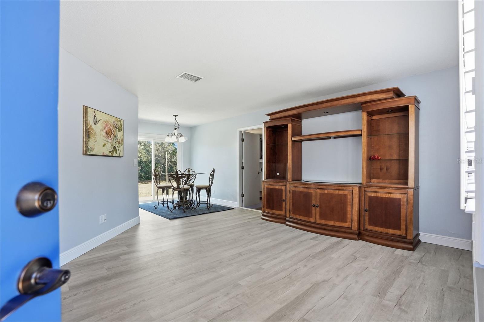 SPRING HILL UNIT 13 BLK 889 LOT 9 - Residential