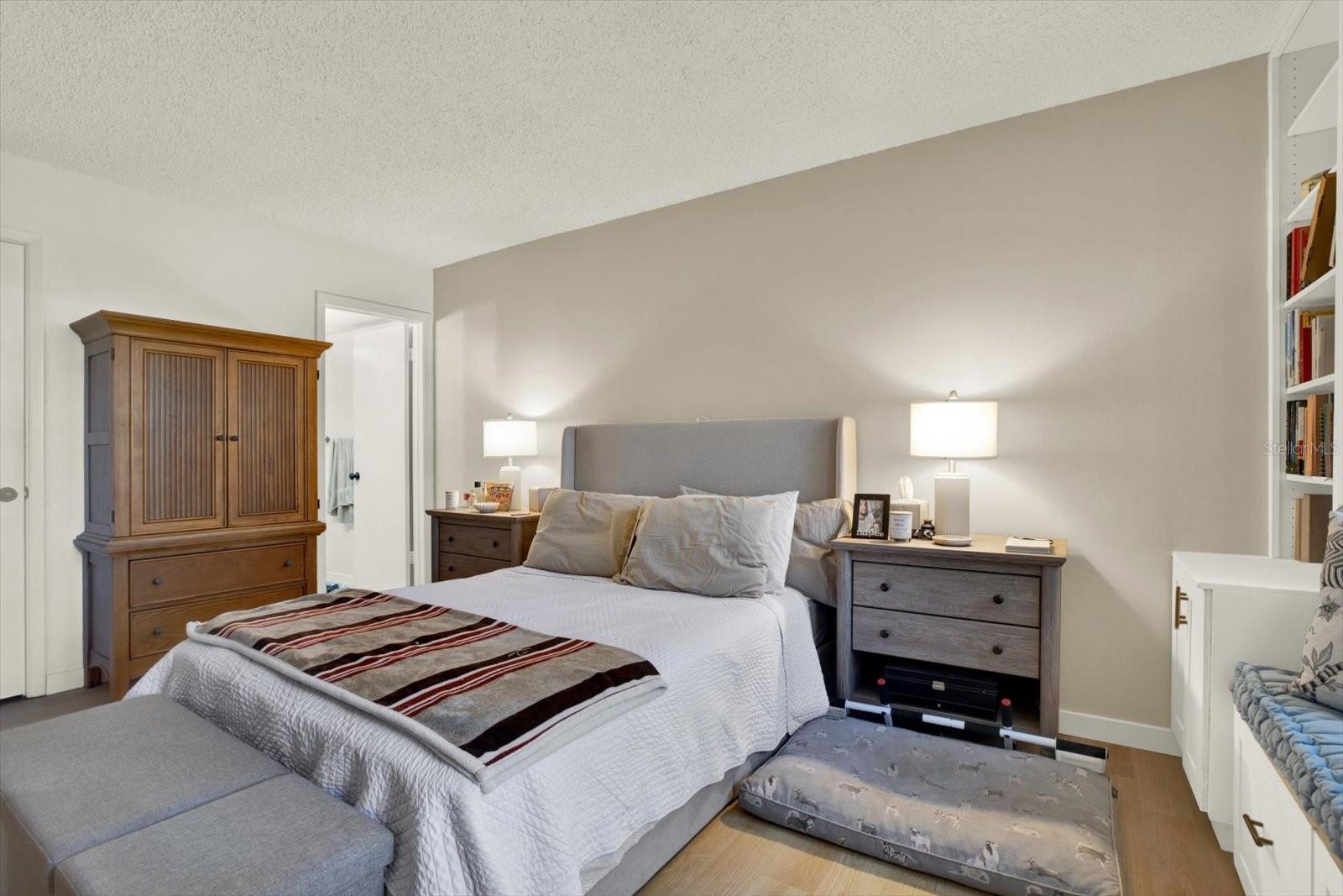 SANDALWOOD THE CONDO - Residential
