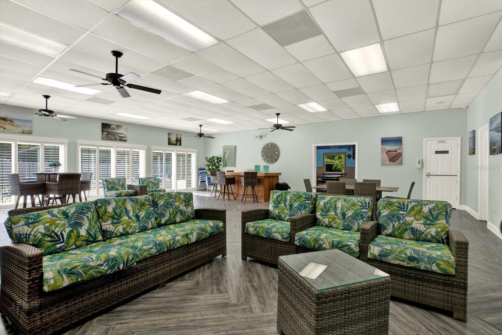 SANDALWOOD THE CONDO - Residential