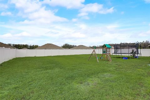 A home in LAKELAND