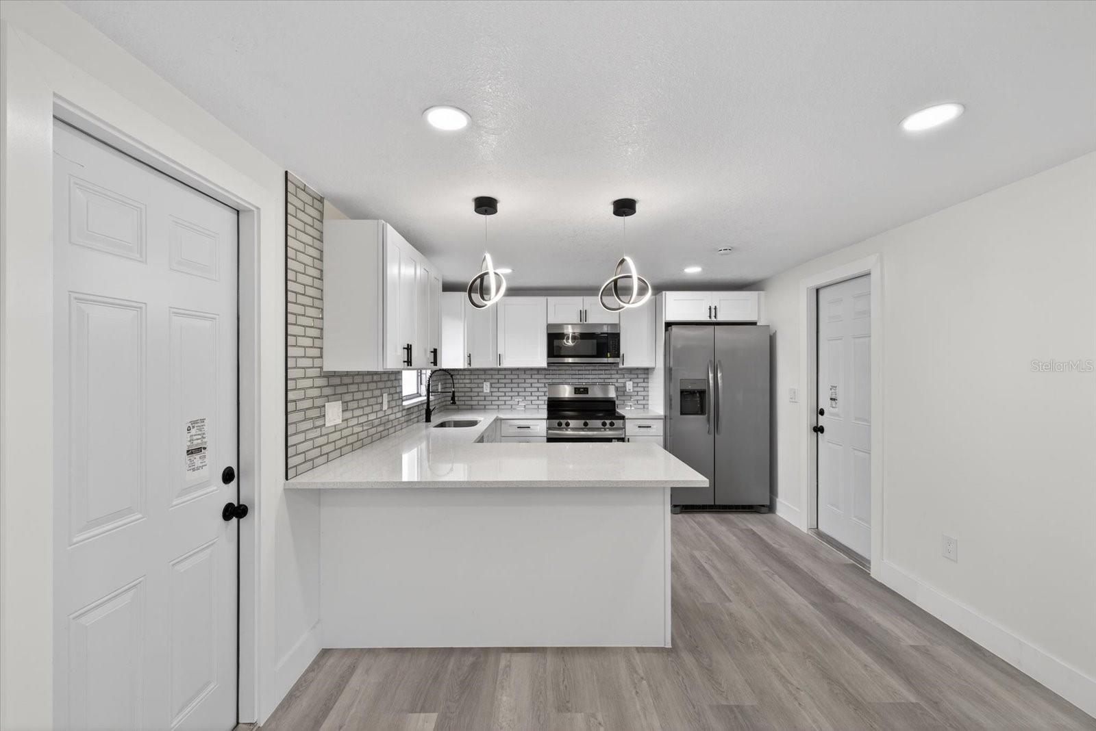 TAHITIAN HOMES - Residential