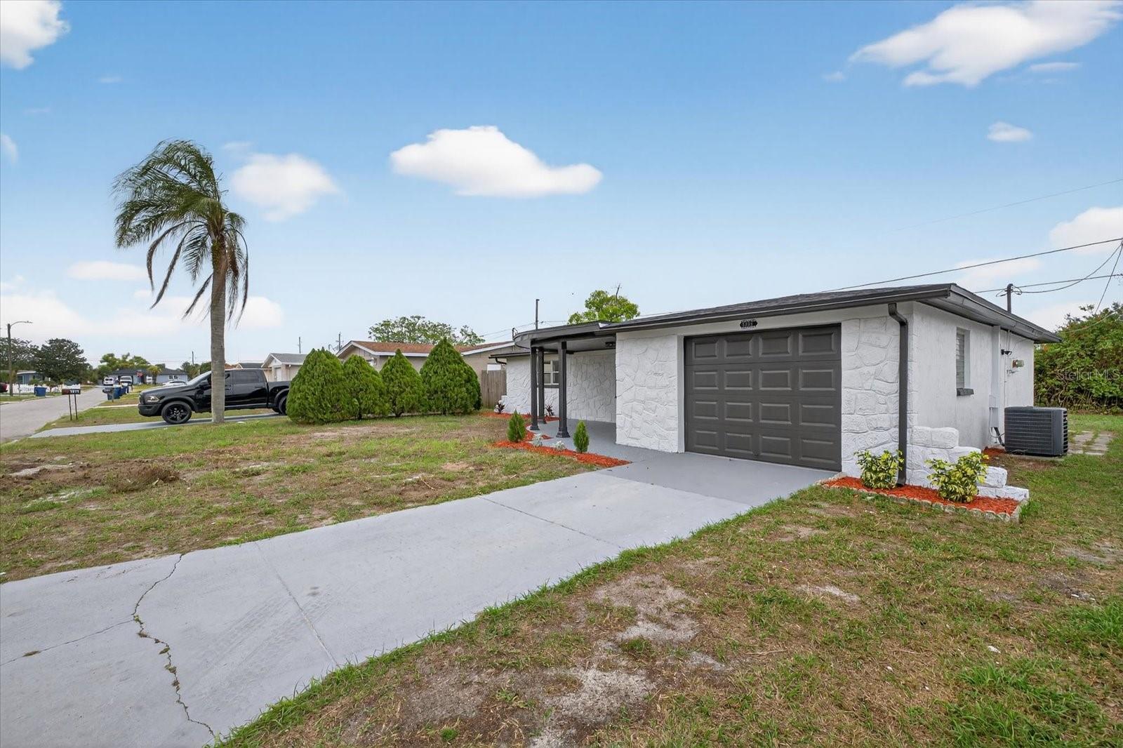 TAHITIAN HOMES - Residential