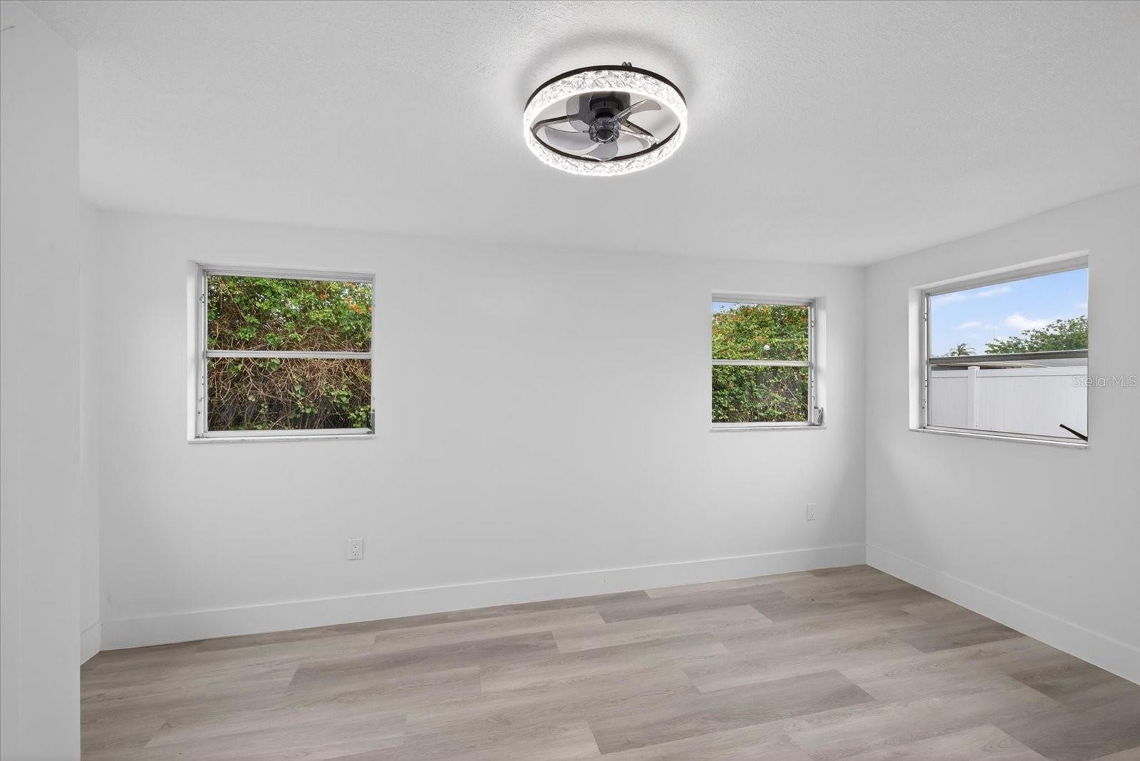 TAHITIAN HOMES - Residential