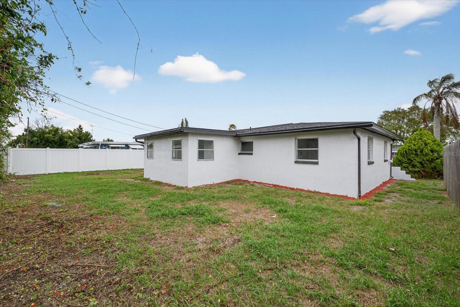 TAHITIAN HOMES - Residential