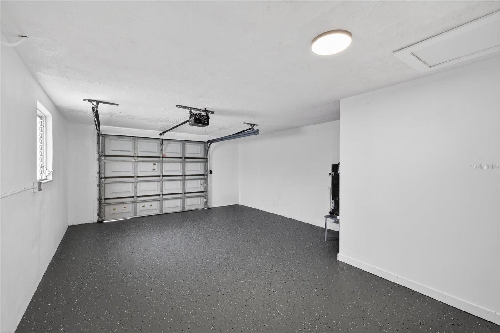 TAHITIAN HOMES - Residential