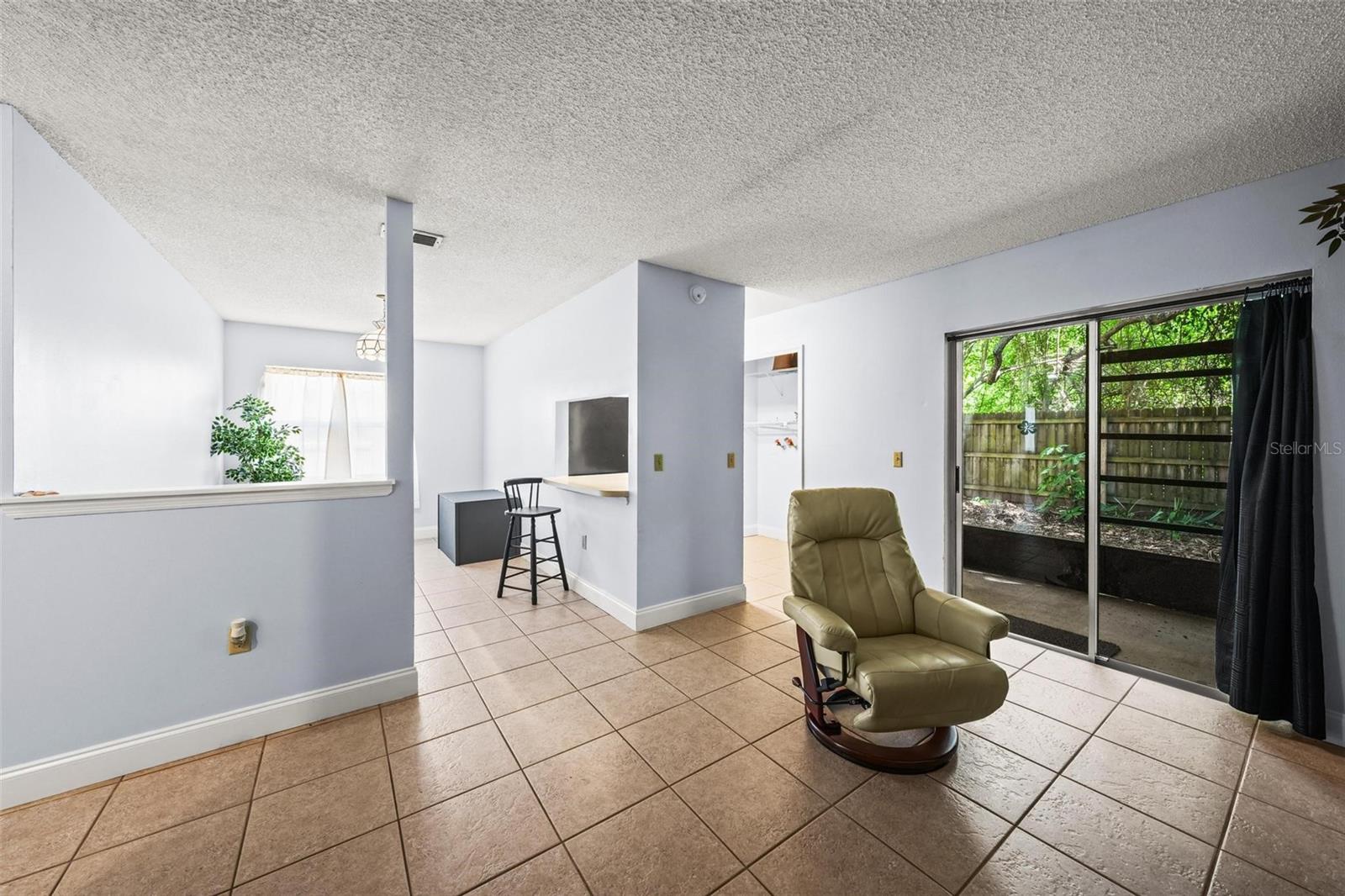 265 SPRING DR 1