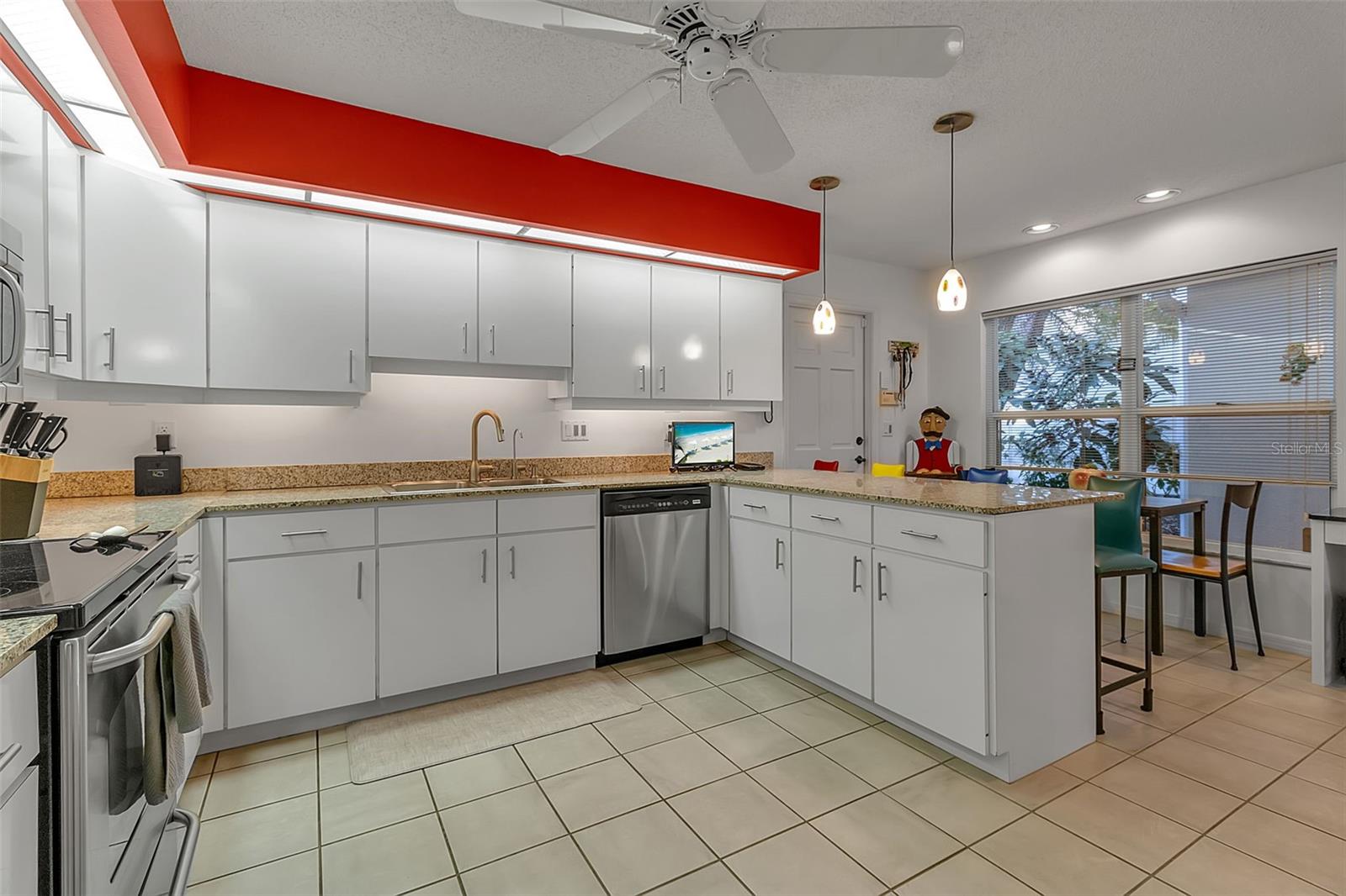 VILLA PALMERAS - Residential