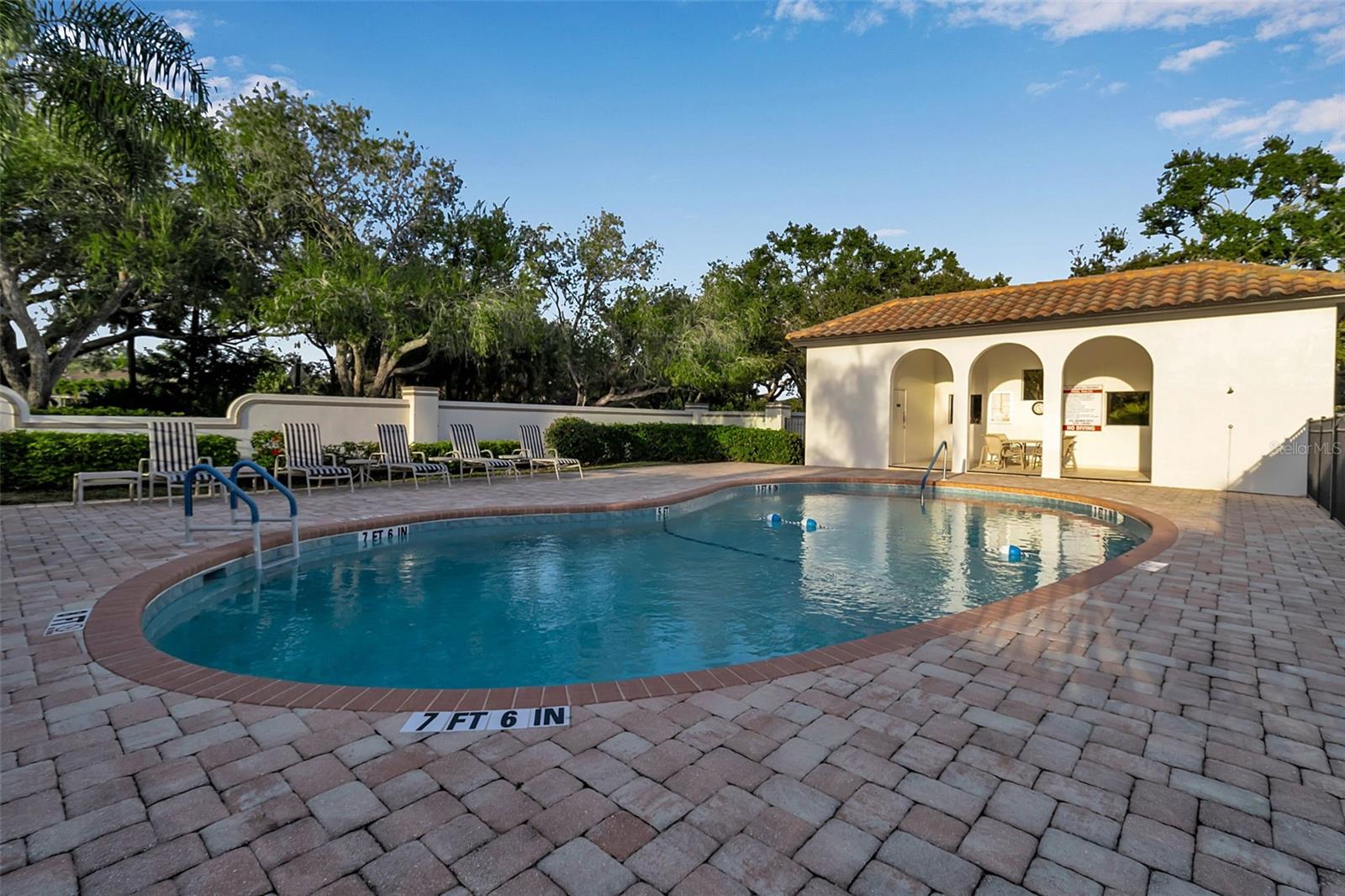 VILLA PALMERAS - Residential