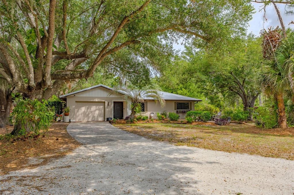 Photo of 3900 Ridgeland Court, Punta Gorda, FL 33982 (MLS # C7526267)