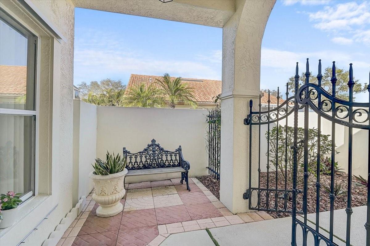 4640 PERIDIA BOULEVARD E