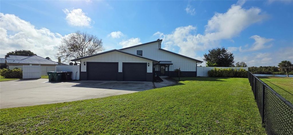 Photo of 14216 SW 144th Parkway, Okeechobee, FL 34974 (MLS # OK225766)