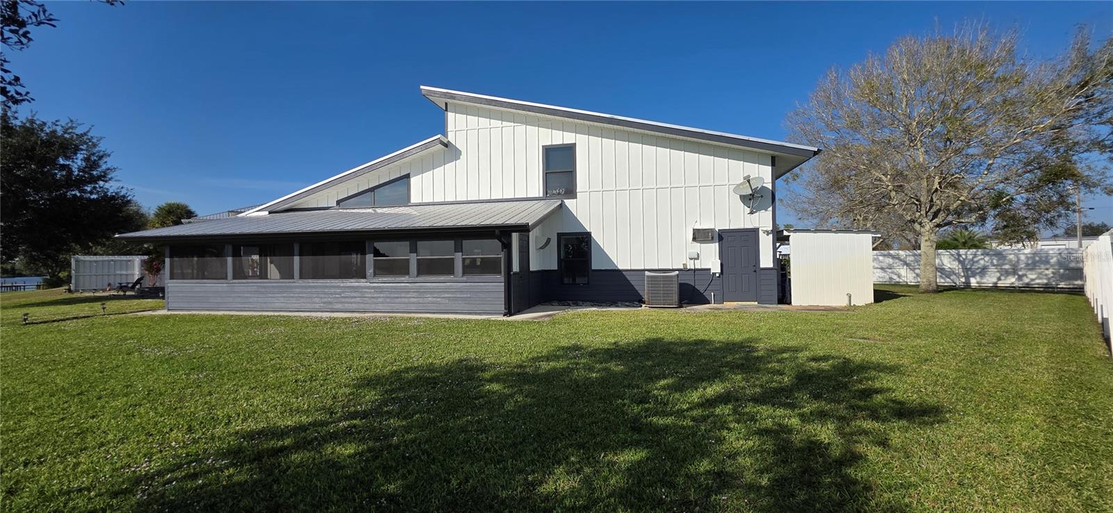 RIVER OAKS ACRES - Residential