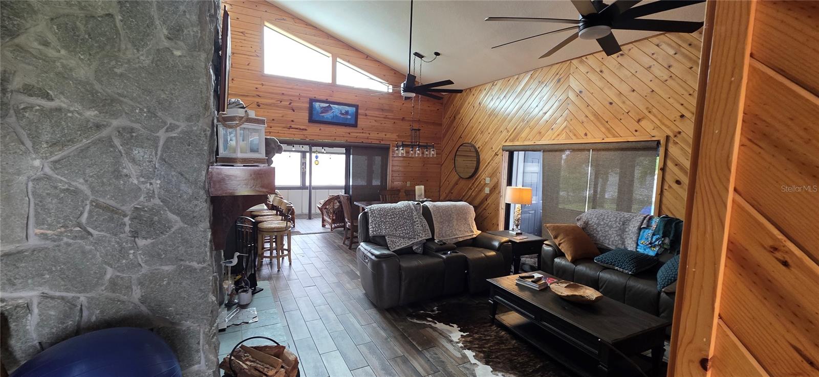 RIVER OAKS ACRES - Residential