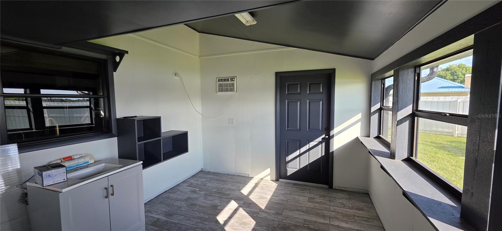 RIVER OAKS ACRES - Residential