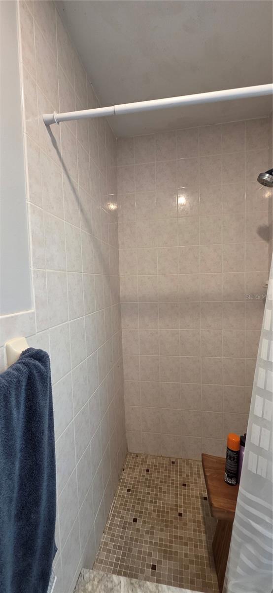 RIVER OAKS ACRES - Residential