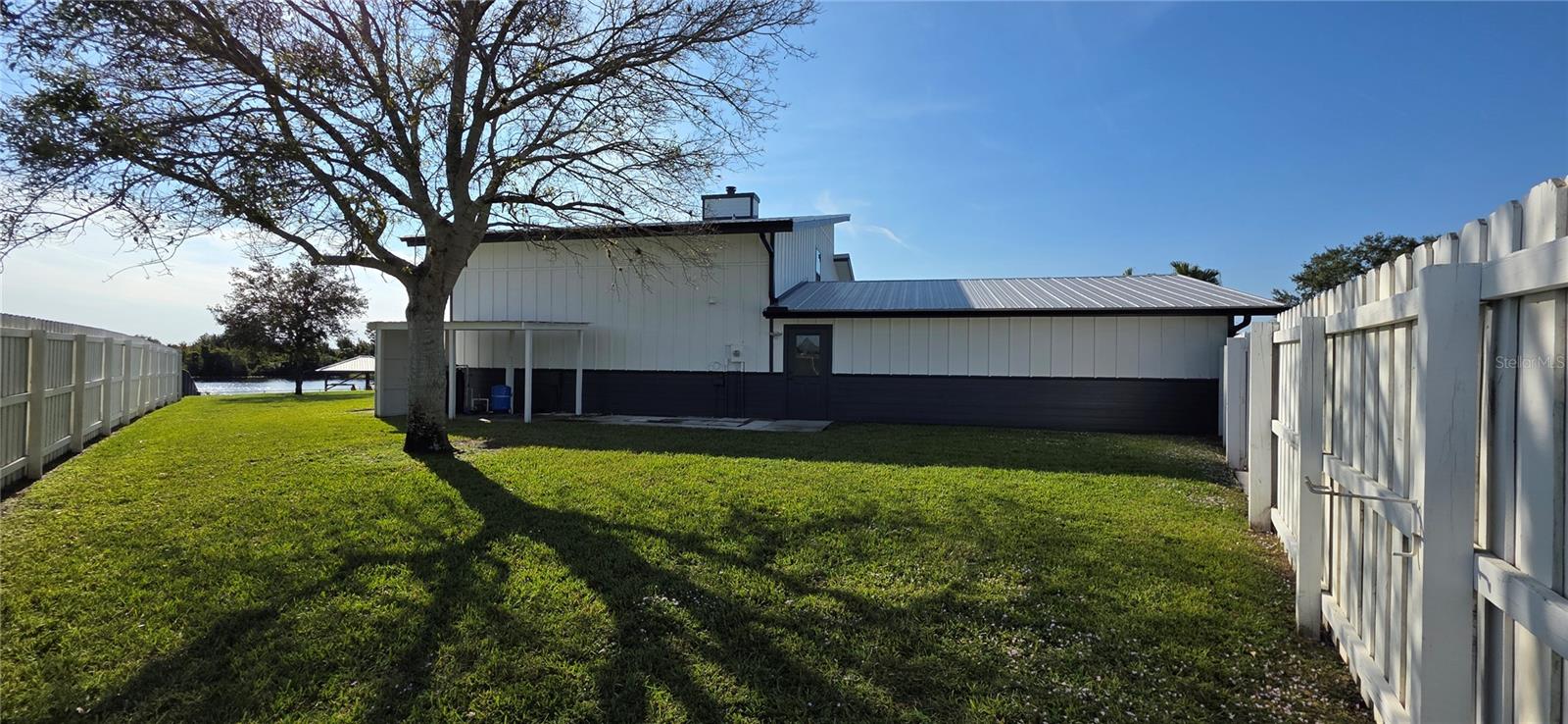 RIVER OAKS ACRES - Residential