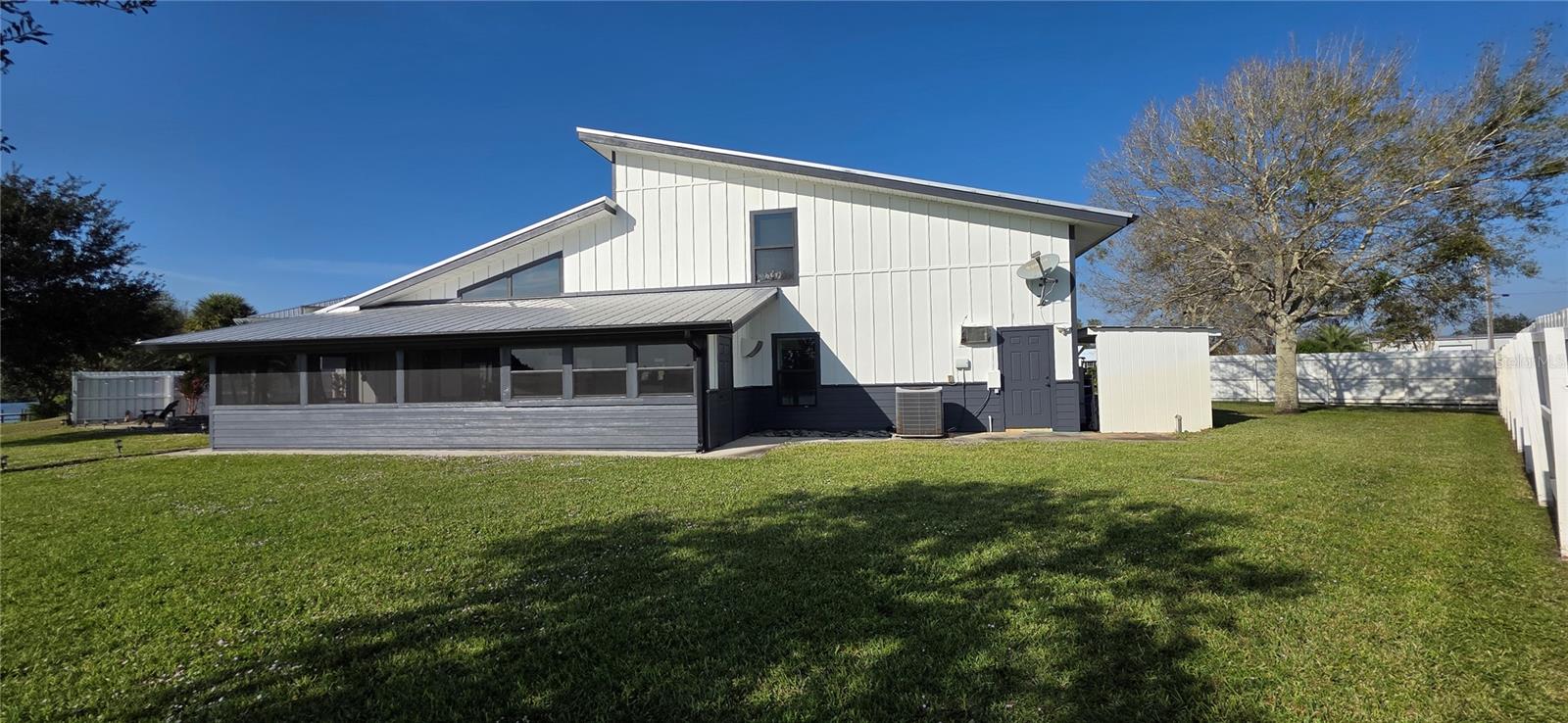 RIVER OAKS ACRES - Residential