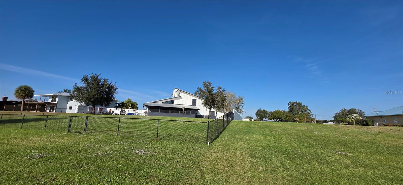 RIVER OAKS ACRES - Residential