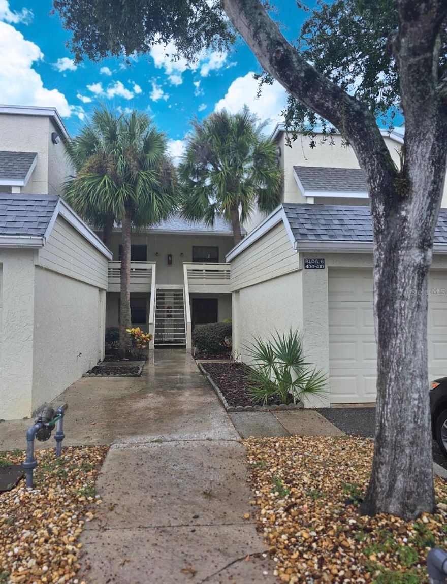 Nestled in the heart of Altamonte Springs, this well-maintained 2-bedroom, 2-bathroom condo offers the perfect blend of comfort and convenience. This home is ideal for both homeowners and investors alike.
Step into a spacious living room complete with a cozy fireplace—perfect for relaxing evenings. Just beyond the sliding glass doors, you’ll find a huge private balcony, offering a peaceful outdoor retreat.
The open kitchen and dining area make entertaining a breeze, while the split-bedroom floor plan ensures privacy for all. The oversized master suite is filled with natural light from double sliding doors and offers ample space for a sitting area or workspace. The added bonus of a private one-car garage.
Located close to shopping, dining, and major highways, this quiet community offers easy access to everything you need.
Motivated seller—don’t miss your chance! Schedule your showing today!