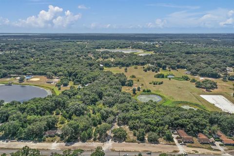 Tiny photo for 907 W Miller Street, Fruitland Park, FL 34731 (MLS # G5065033)