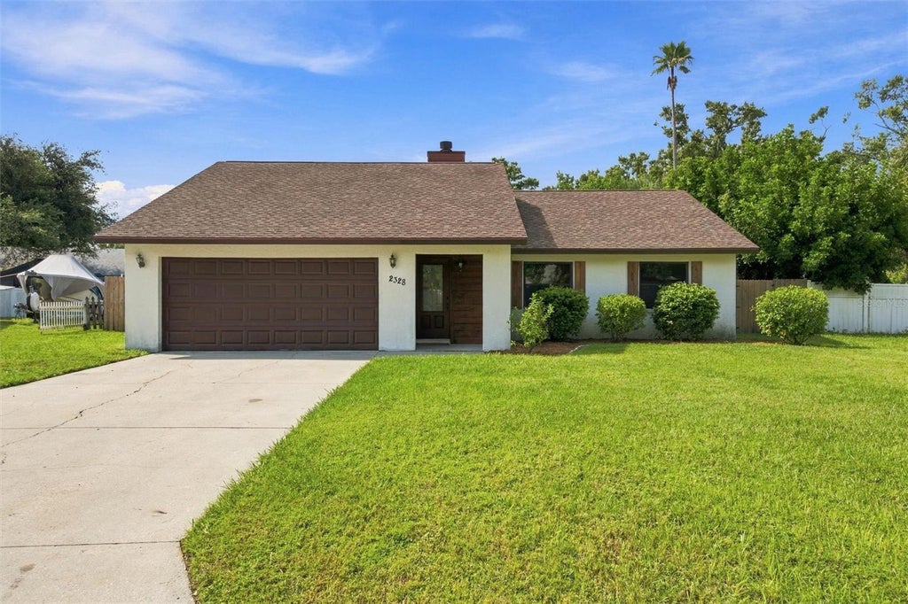 Photo of 2328 Spring Oaks Circle, Sarasota, FL 34234 (MLS # A4706494)