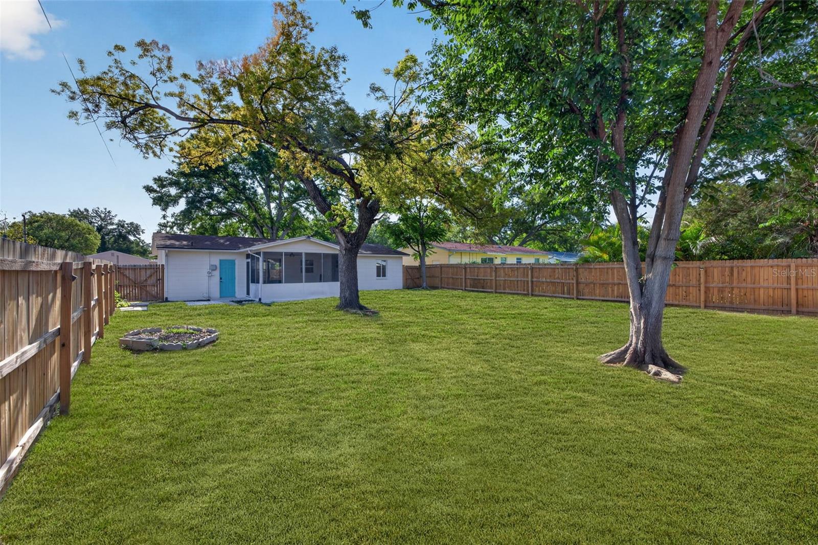 K & H CLEARVIEW 1ST ADD - Residential