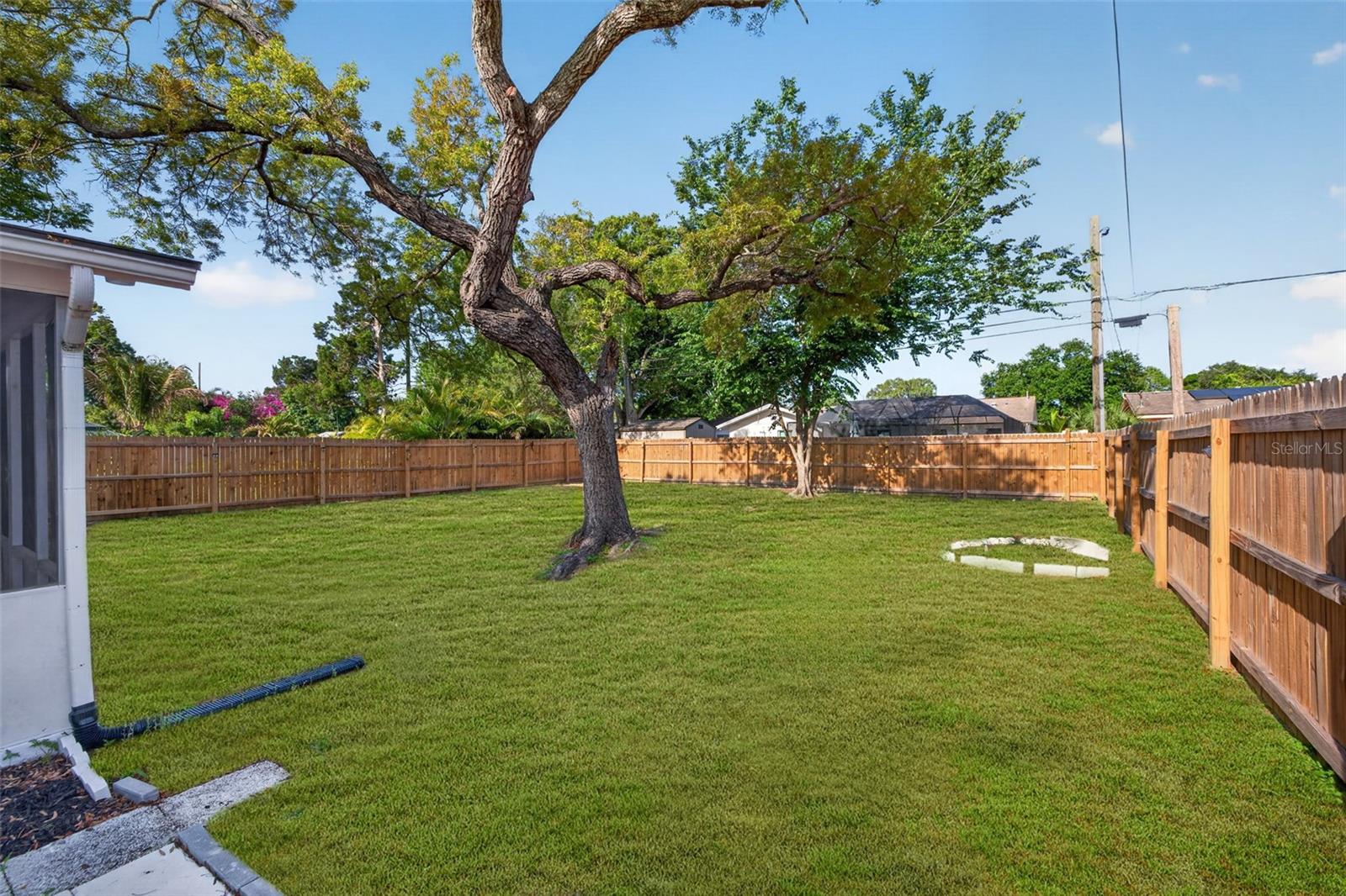 K & H CLEARVIEW 1ST ADD - Residential