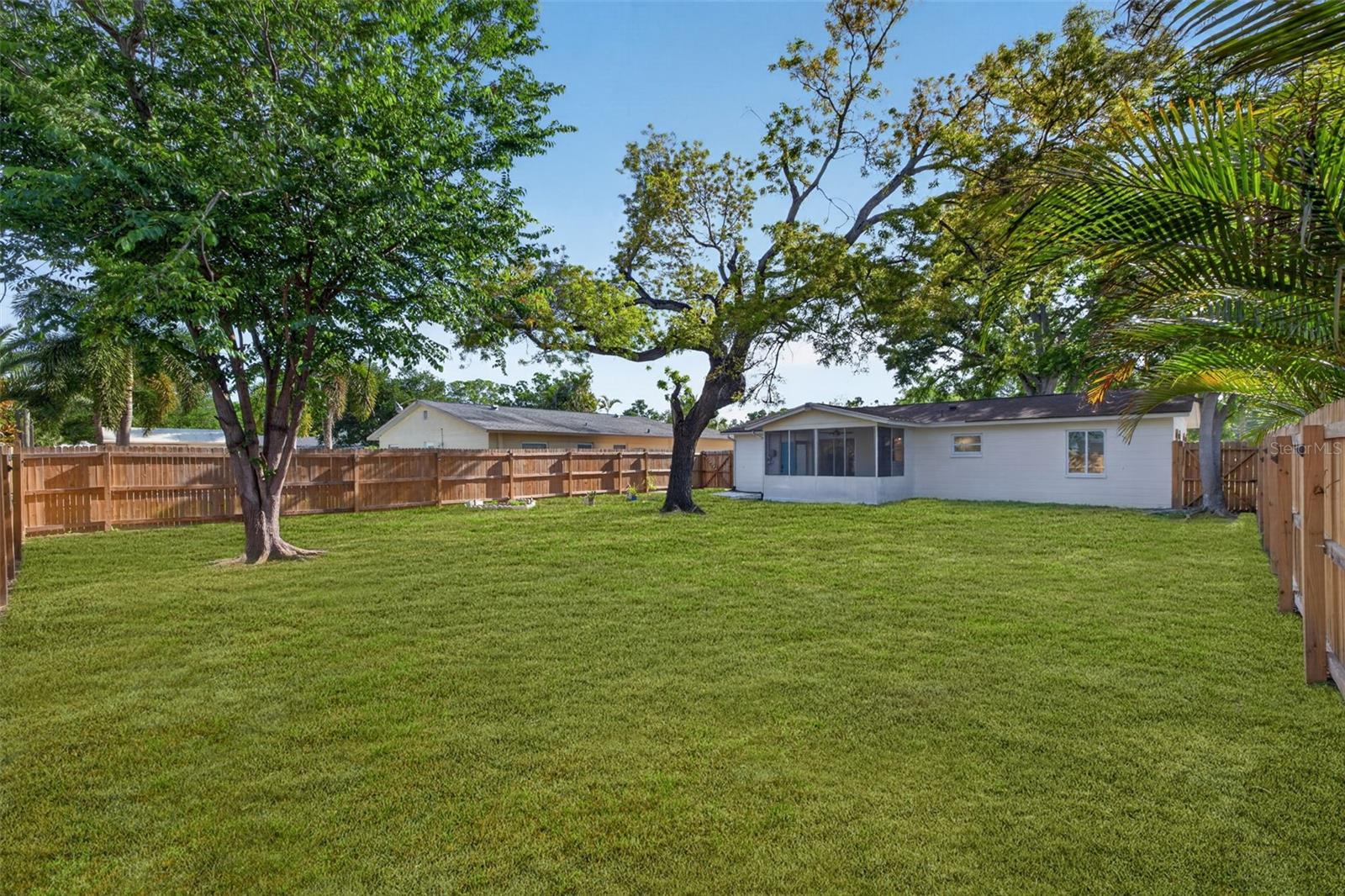 K & H CLEARVIEW 1ST ADD - Residential