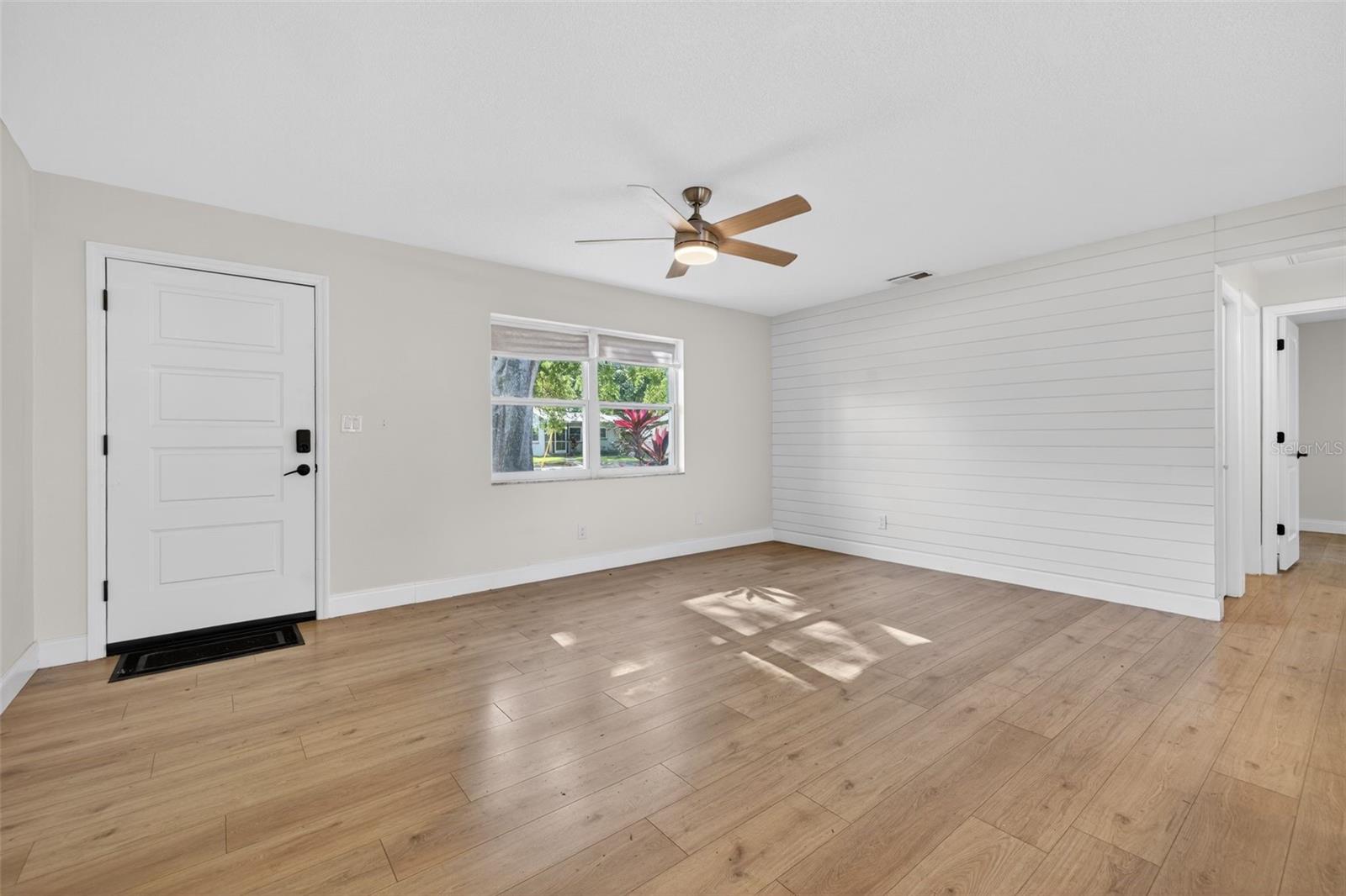 K & H CLEARVIEW 1ST ADD - Residential