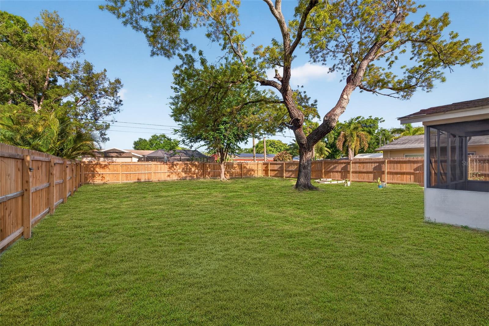 K & H CLEARVIEW 1ST ADD - Residential