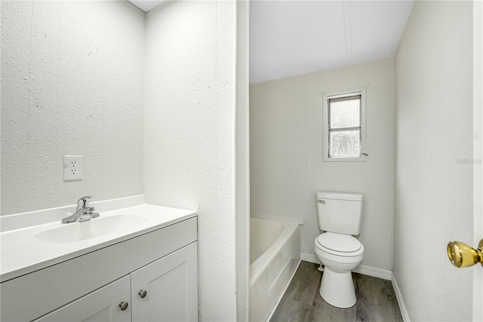 HOLIDAY ACRES UNIT 01 - Residential