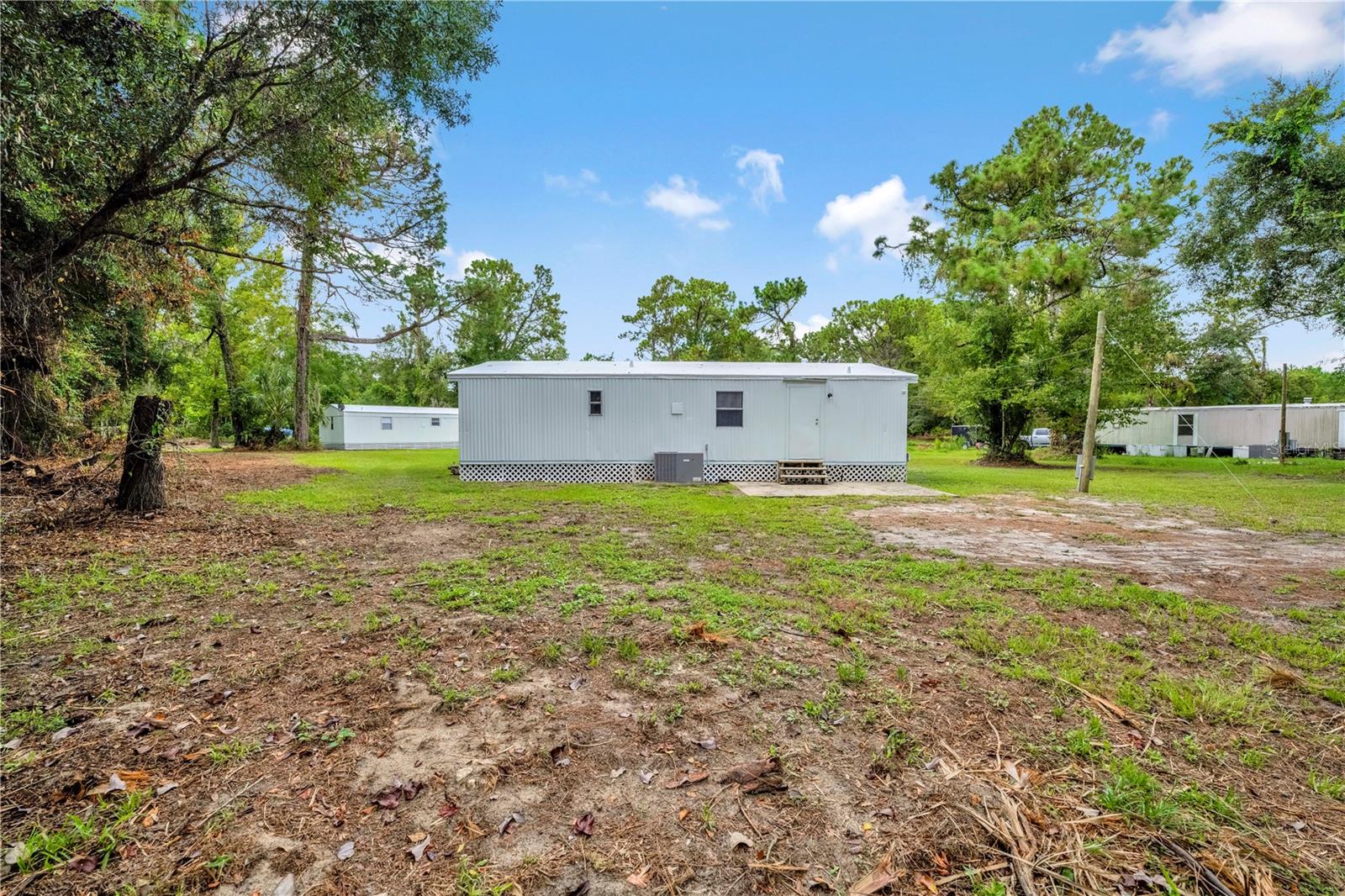 HOLIDAY ACRES UNIT 01 - Residential