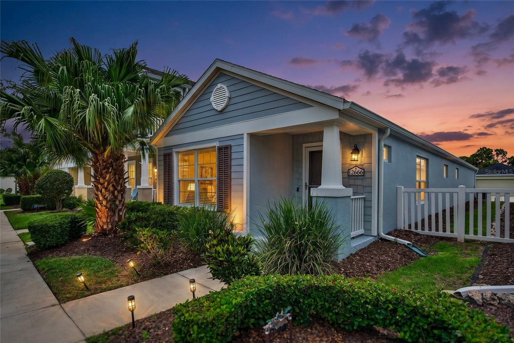 Photo of 12666 Shimmering Oak Circle, Venice, FL 34293 (MLS # N6144689)