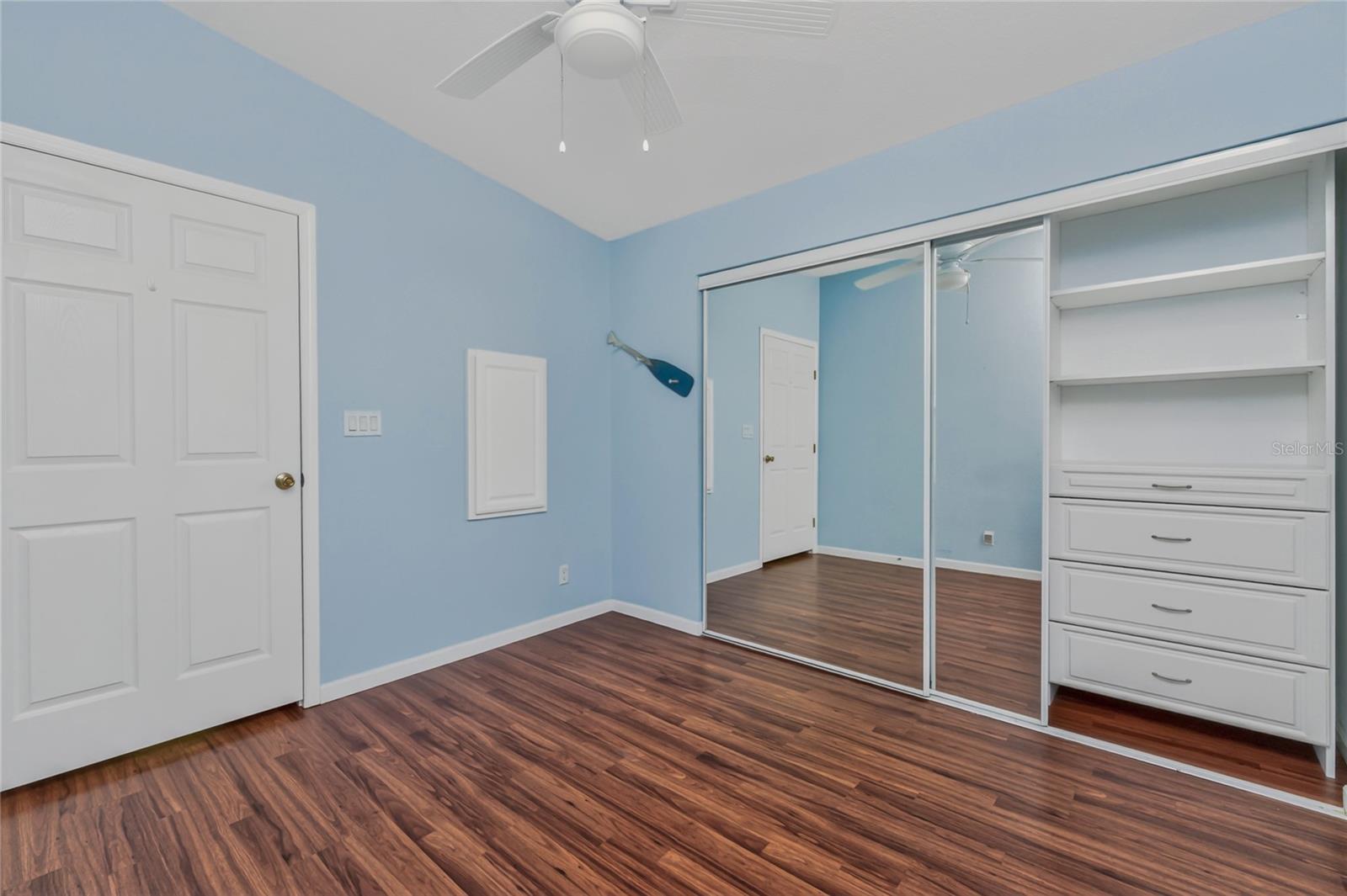 VILLAGE HOLIDAY LAKE - Residential