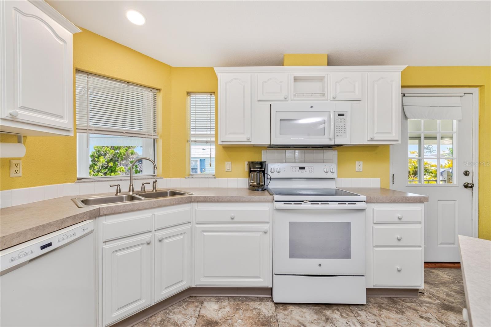 VILLAGE HOLIDAY LAKE - Residential