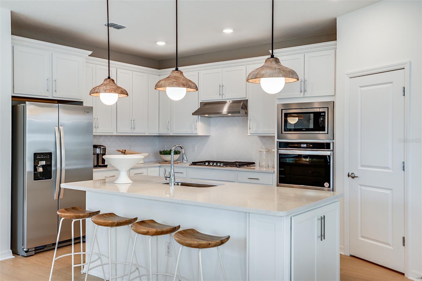9751 REDWOOD HEIGHTS LOOP