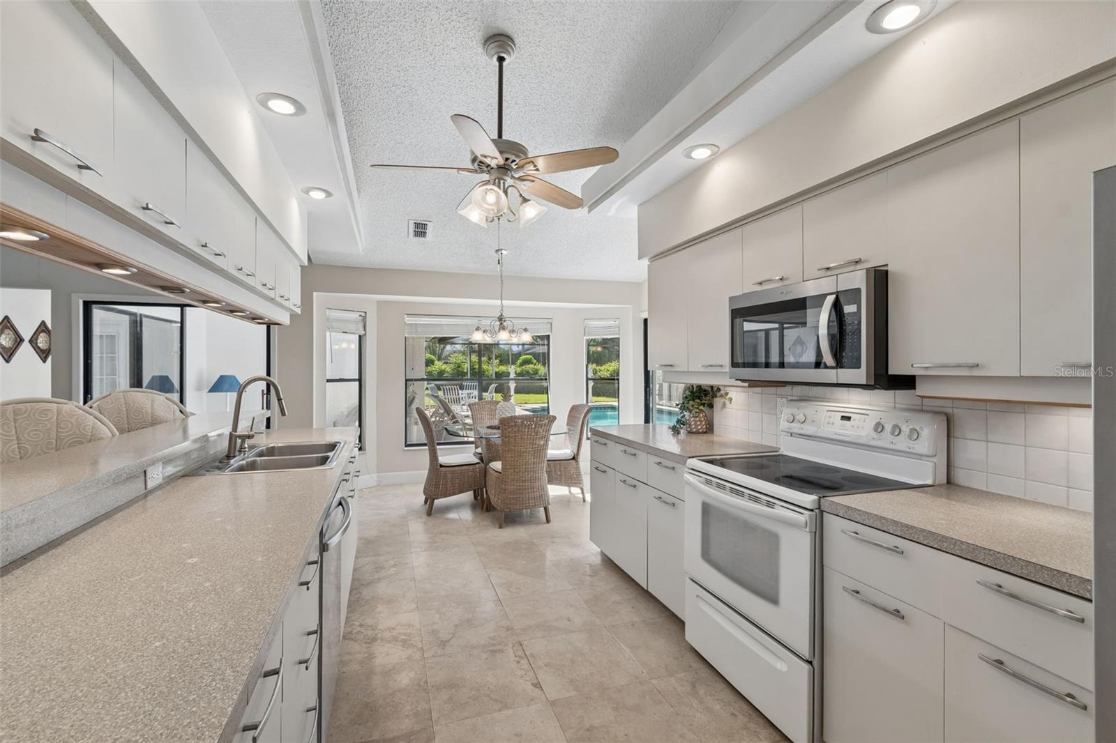 BARRINGTON WOODS PH 02 - Residential