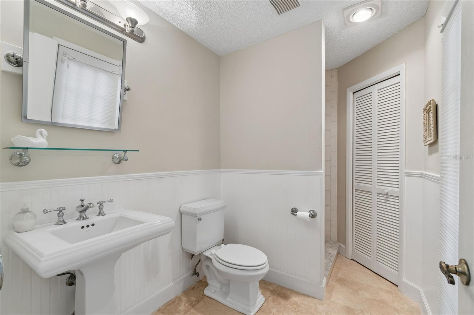 BARRINGTON WOODS PH 02 - Residential