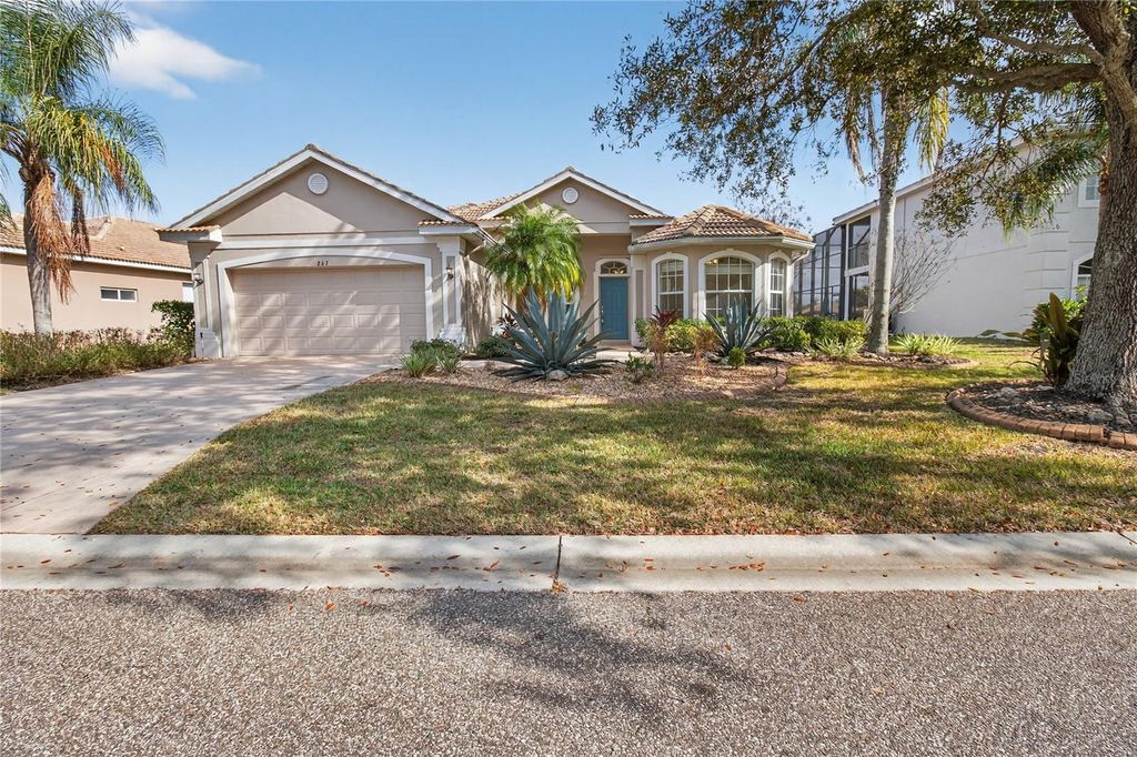 Photo of 267 Heritage Isles Way, Bradenton, FL 34212 (MLS # TB8462443)