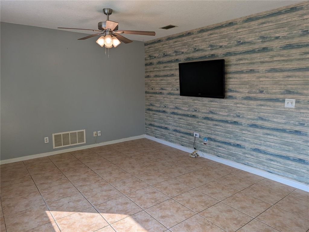 Photo of 27 Blaine Tree Place, Palm Coast, FL 32137 (MLS # FC314012)