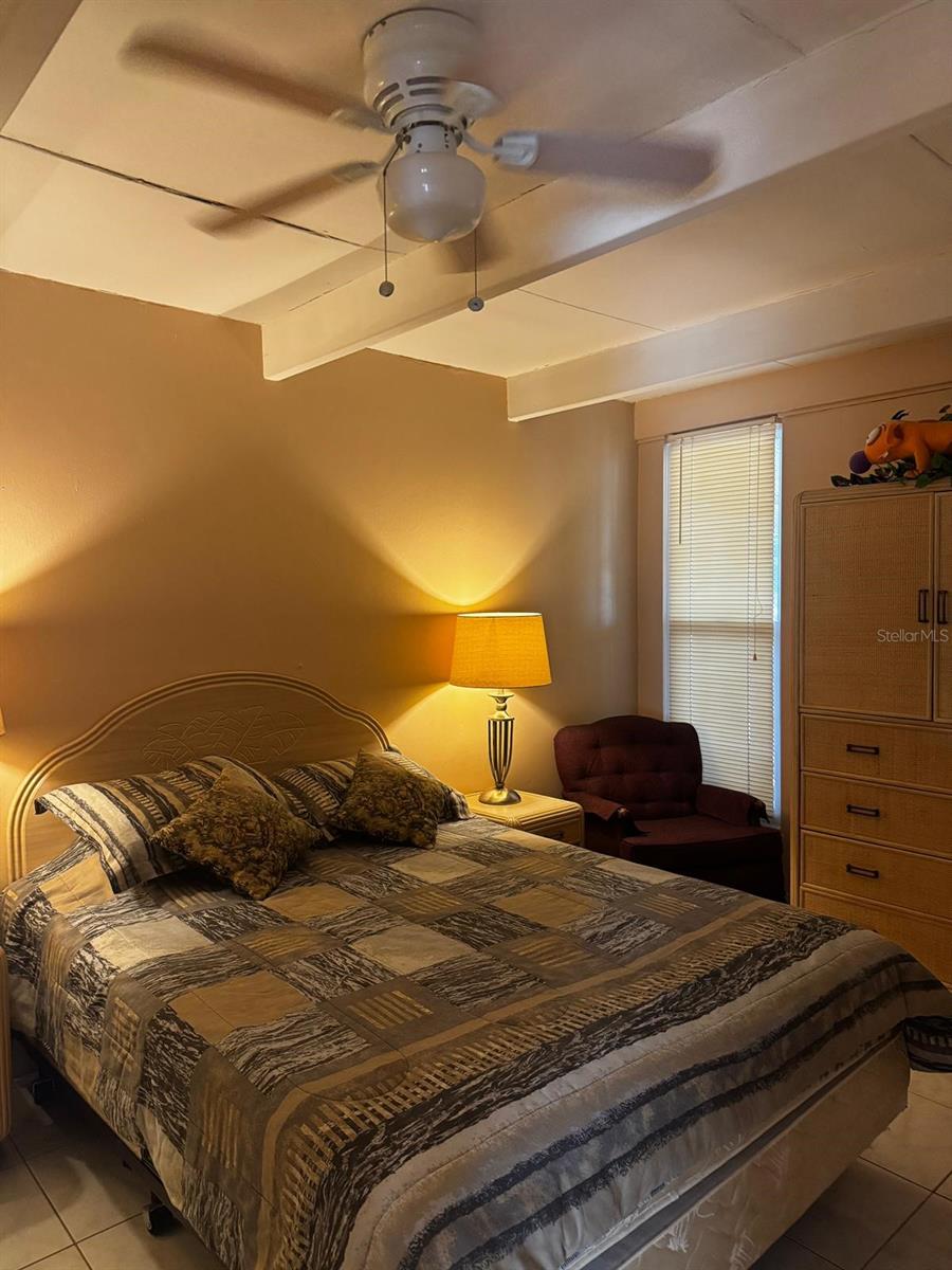 LAKESHORE CLUB - Residential