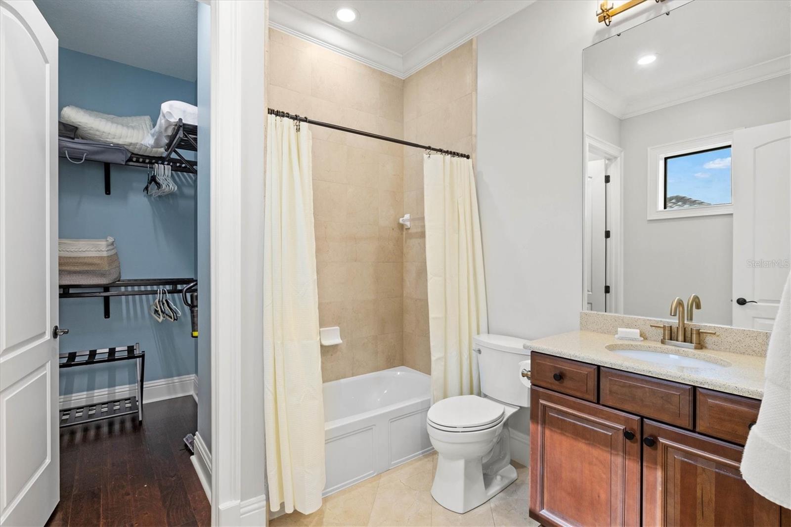 COUNTRY CLUB EAST AT LAKEWD RNCH QQ2 - Residential