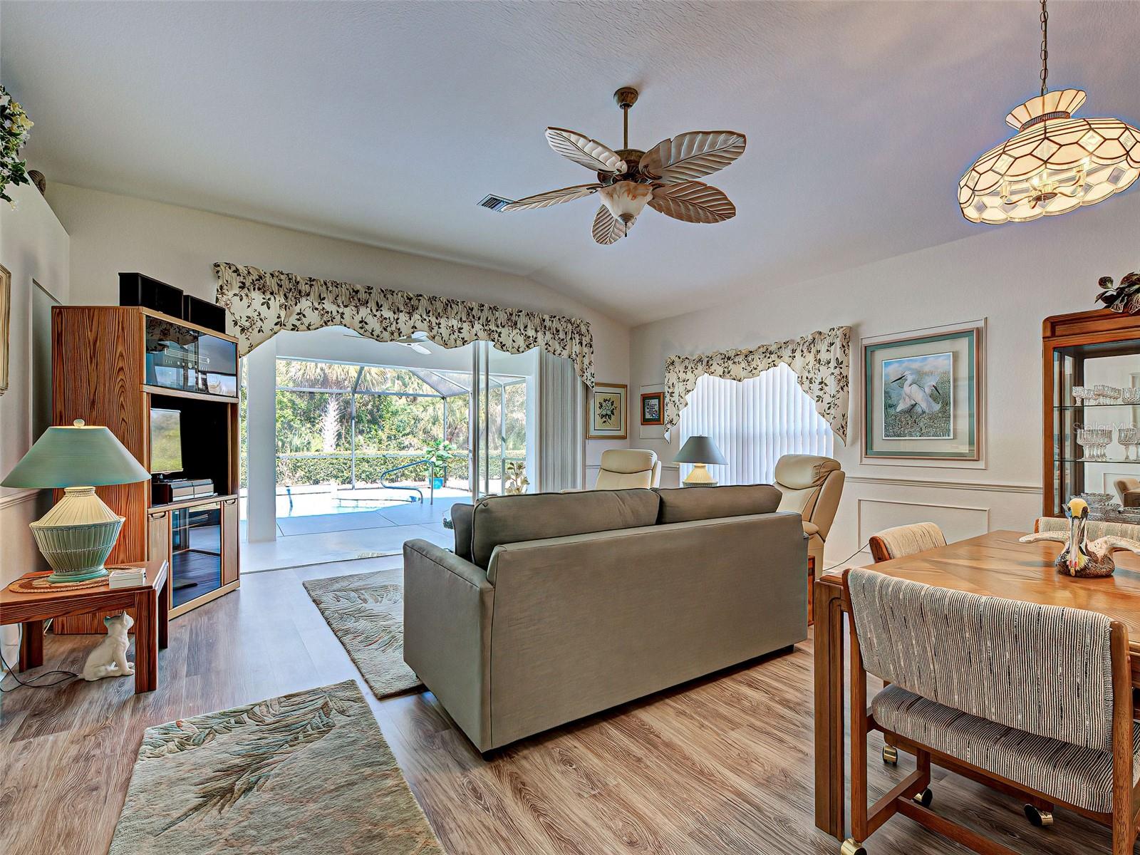 VENICE PALMS PH 1 - Residential