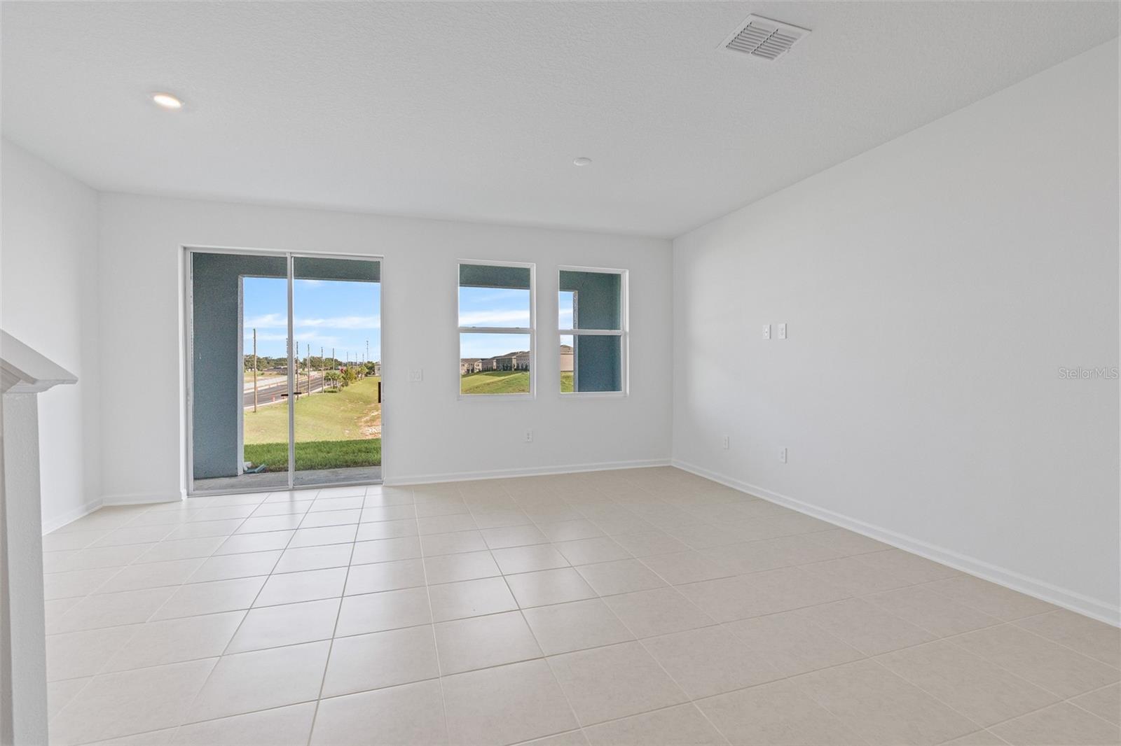 BRENTWOOD TH - Residential Lease